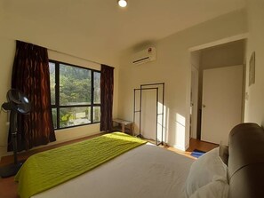 3 Schlafzimmer, Bügeleisen/Bügelbrett, Internetzugang, Bettwäsche