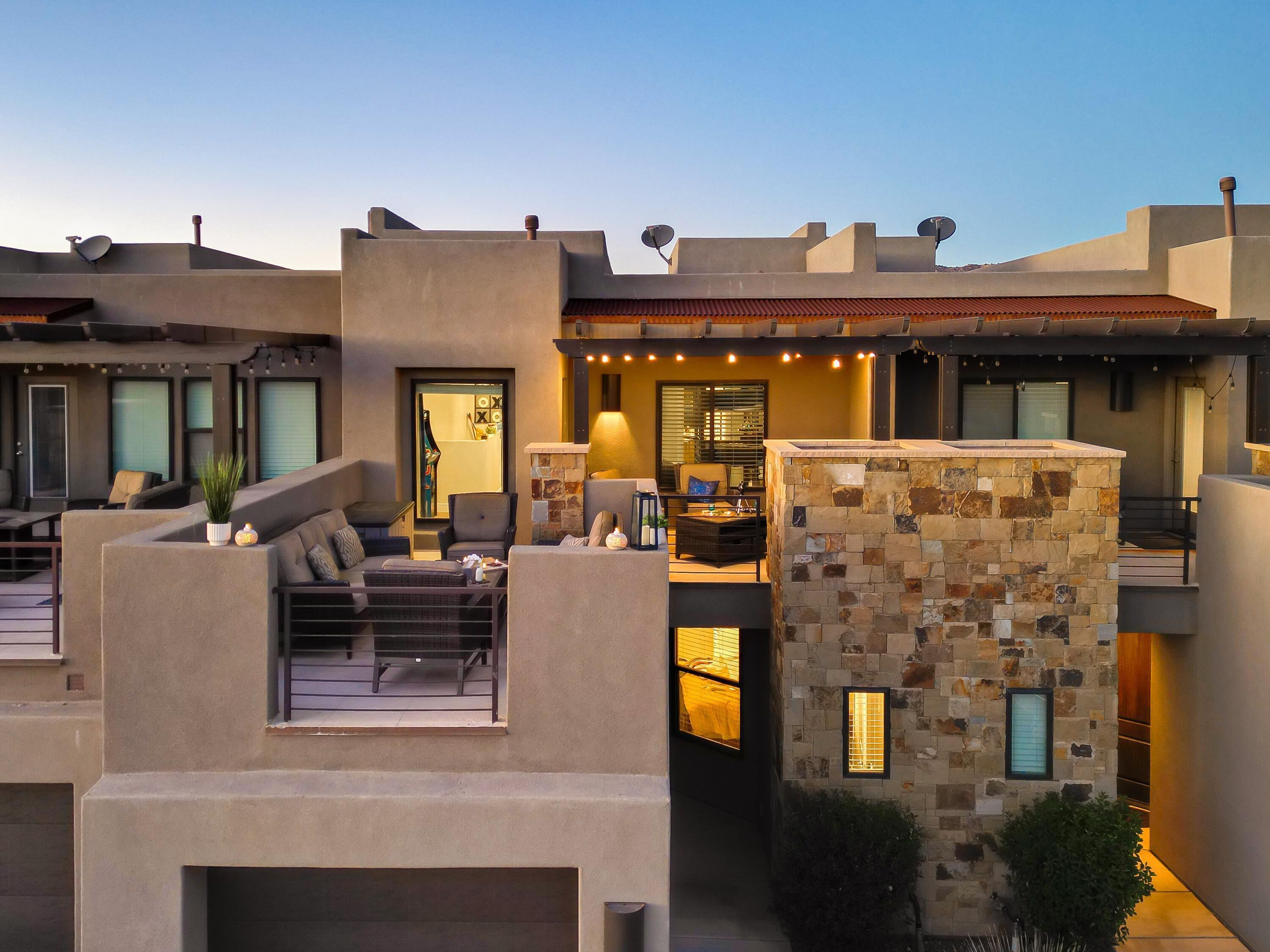 Townhome, Multiple Beds (Stargazer – Luxury Condo, Rooftop Vie) | Terrace/patio