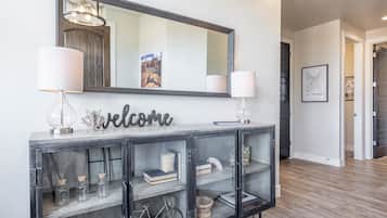 4 bedrooms, iron/ironing board, free WiFi, bed sheets