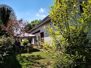 Property grounds - Charming apartment for up to 5 guests (Hagen im Bremischen)