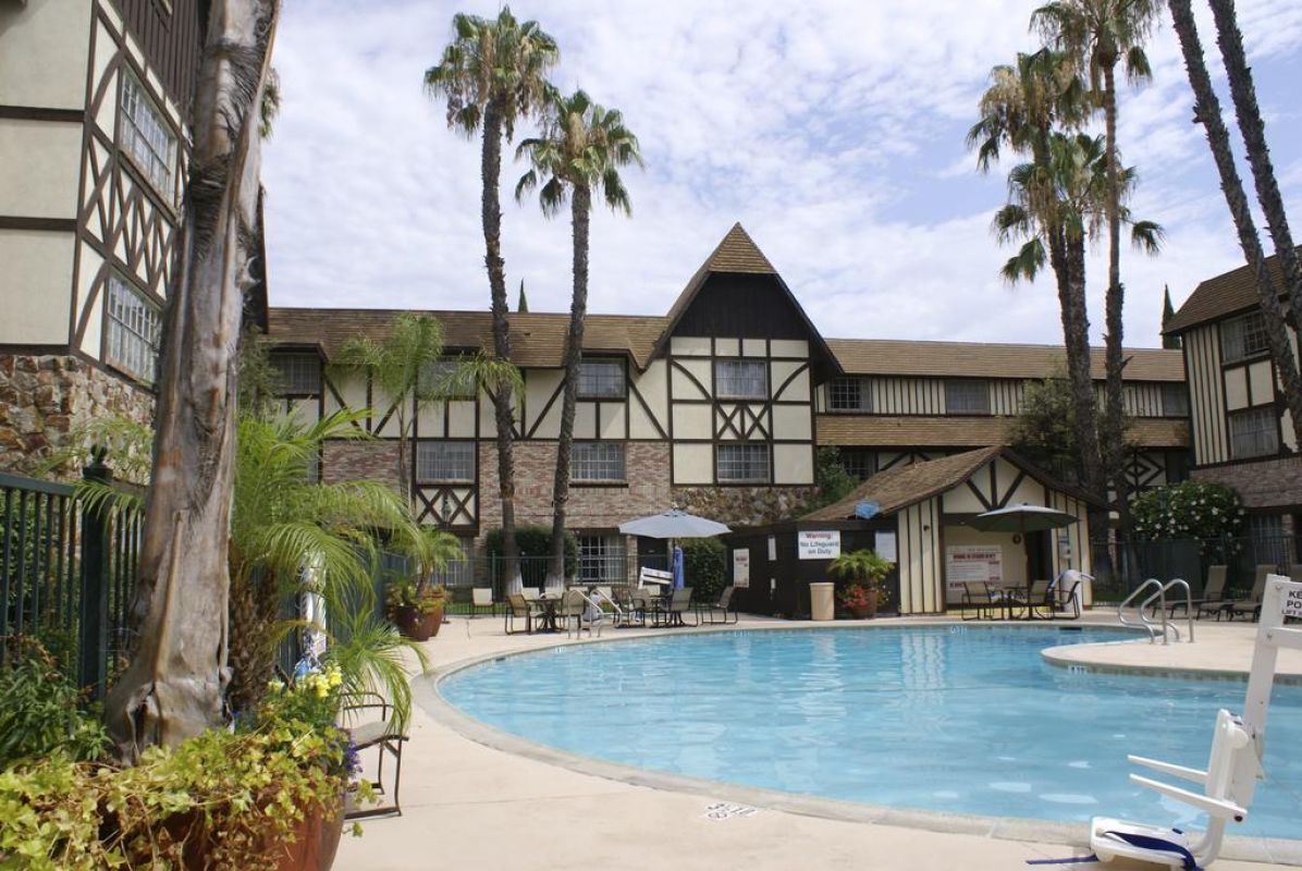 Experience Disneyland in Style - Stay in a Castle Resort w/ Garden | 2 Units