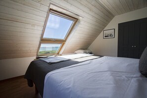 3 habitaciones, tabla de planchar con plancha, cuna de viaje y wifi