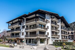 Exterior - Top location, superb accommodation facing tracks (MORZINE)