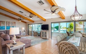 Unclassified image, 3 of 37, button