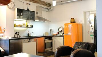 Kühlschrank, Ofen, Herdplatte, Geschirrspüler