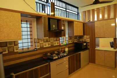 GREENVILLA 4 BHK- LULU MALL