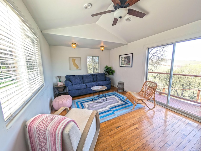 Ranch House Bungalow - Designer Bungalow Pool, Firepit, Hiking, Sleeps 4 - Eberle Winery, Paso Robles