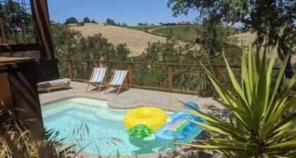 Ranch House Bungalow - Designer bungalow with views, pool, fire pit, hiking