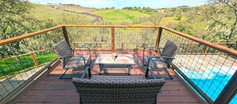 Ranch House Bungalow - Designer bungalow with views, pool, fire pit, hiking