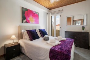 2 bedrooms, desk, iron/ironing board, WiFi - In pedestrianised Funchal Old Town | Taberna Apt 5 (Funchal)