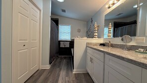 Unclassified image, 3 of 39, button