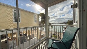 Unclassified image, 2 of 39, button