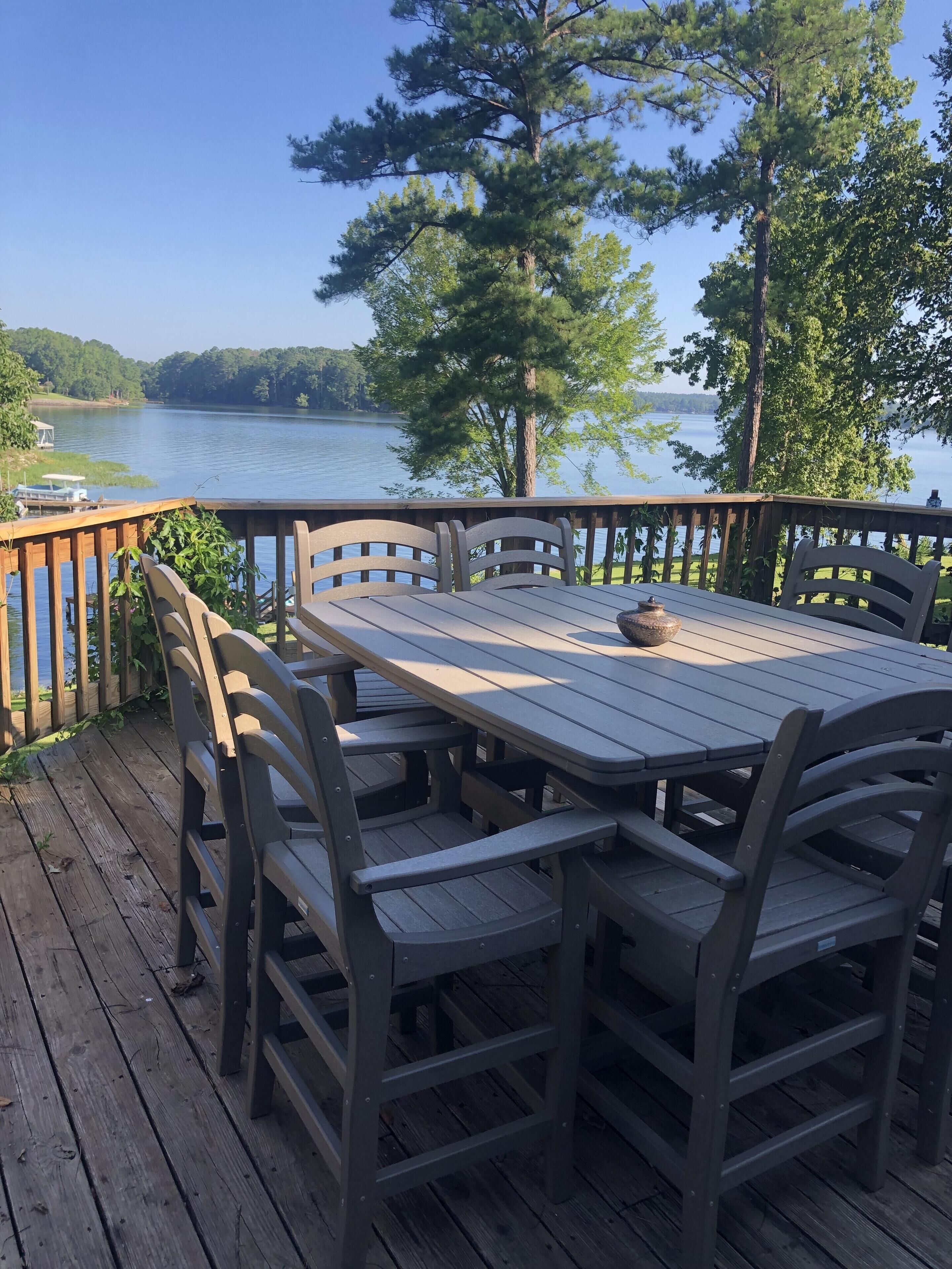 Lake Front 6 Bedroom Home on Beautiful Lake Wateree.