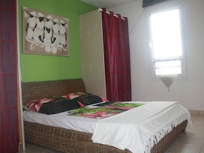 2 bedrooms, iron/ironing board, free WiFi, bed sheets
