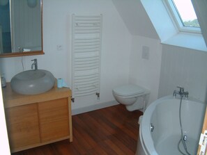 Duschwanne, Haartrockner, Bidet