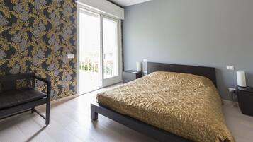 1 chambre, fer et planche Ă  repasser, Wi-Fi, draps fournis