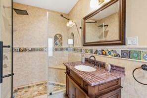 Hair dryer - Luxurious Waterfront Retreat: Unwind in Hamptons Paradise (The Hamptons)