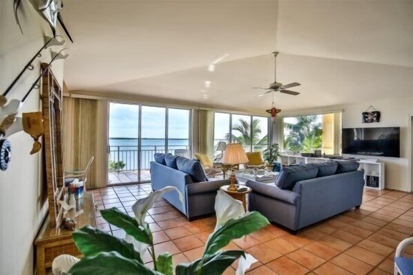 Smart-TV, Stereoanlage