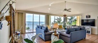 A Pirates Great Escape ~ 3bed/2baths  Ocean View Boat Slip included