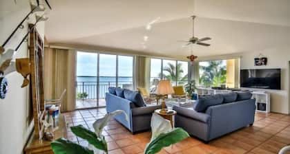 A Pirates Great Escape ~ 3bed/2baths Ocean View Boat Slip included