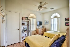 3 bedrooms, iron/ironing board, free WiFi, bed sheets