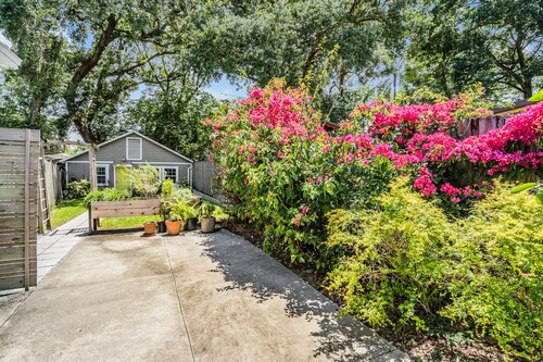 Urban-pesä trendikkäässä Seminole Heightsissa