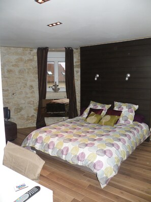 1 bedroom, iron/ironing board, travel crib, free WiFi