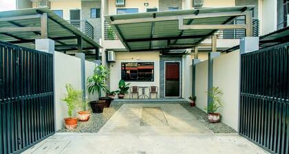 Mailz Haven Door 5 Modern 4BR apartment near SM