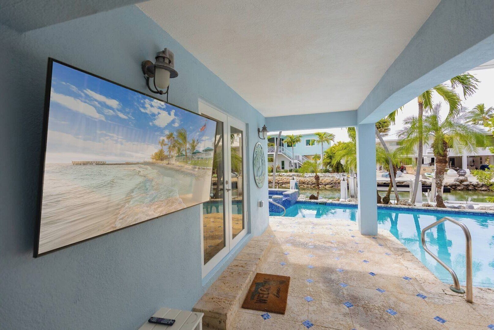 حمّام سباحة خارجي، حمّام سباحة مُدفَّأ