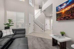 Smart-TV, peis, videospill og kontorer