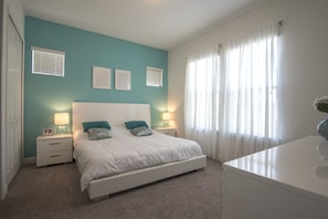 5 bedrooms, iron/ironing board, WiFi, bed sheets