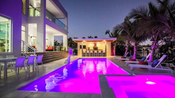 Outdoor pool, a heated pool