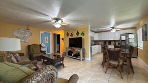 Interior - Tropical Oasis  Home in Key Colony  3 bedrooms  2 Baths with Cabana Club Access (Key Colony Beach)