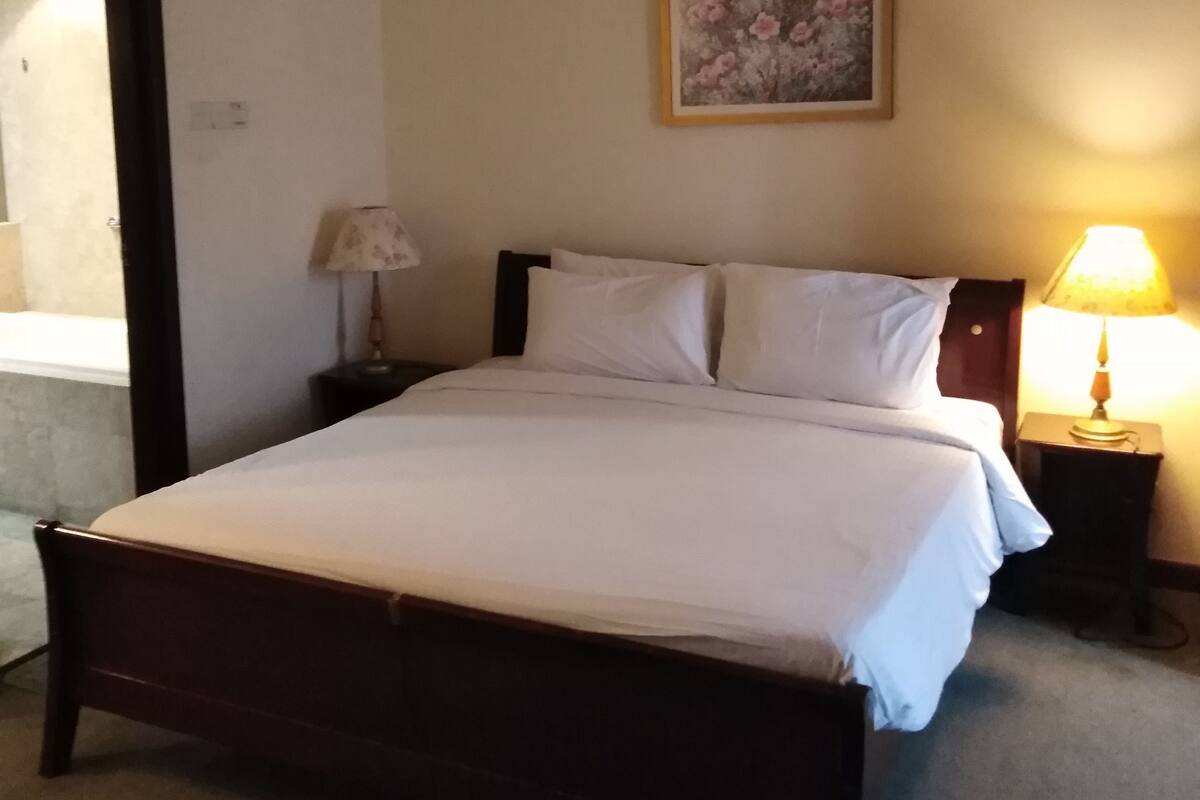 Superior Apartment | 1 bedroom, in-room safe, desk, soundproofing