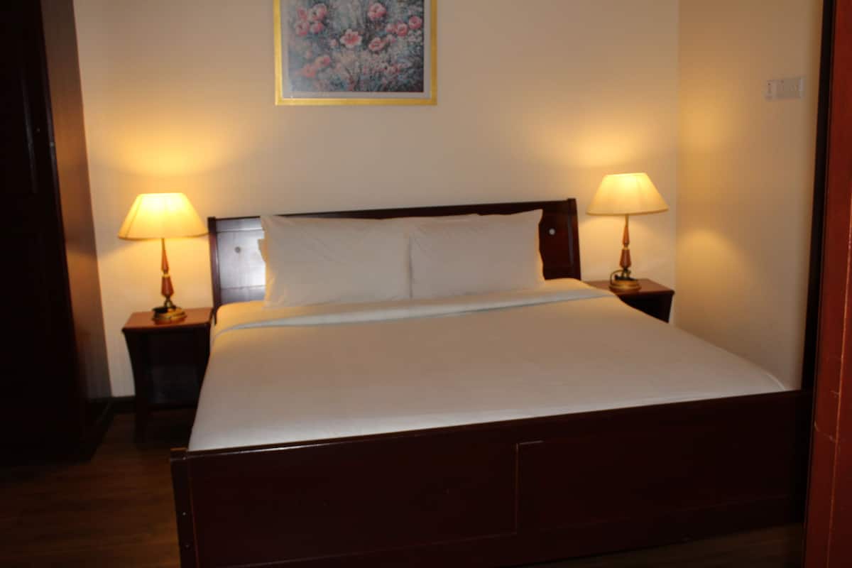 Comfort Studio | 1 bedroom, in-room safe, desk, soundproofing