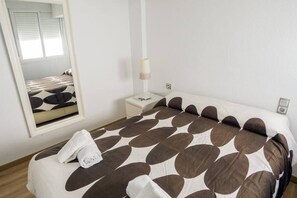 2 bedrooms, WiFi, bed sheets