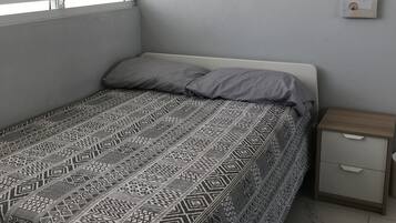 2 quartos, ferros/tábuas de passar roupa, Wi-Fi de cortesia