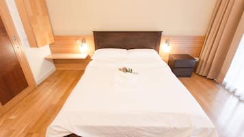 2 chambres, fer et planche Ă  repasser, Wi-Fi, draps fournis