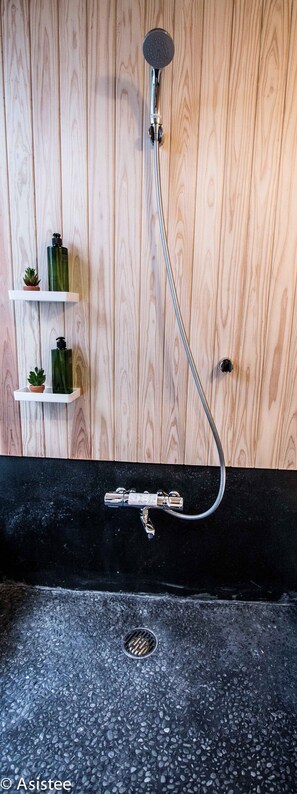 ヘアドライヤー、タオル