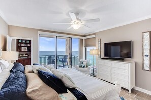 3 bedrooms, iron/ironing board, free WiFi - Star of the Sea  3 bed 3 bath (Navarre Beach)