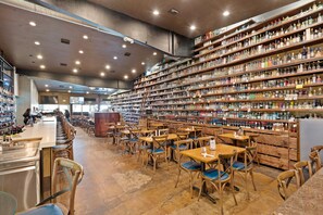 Bar (in der Unterkunft)