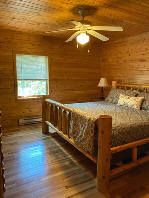 2 soverom, strykejern/-brett, wi-fi og sengetøy