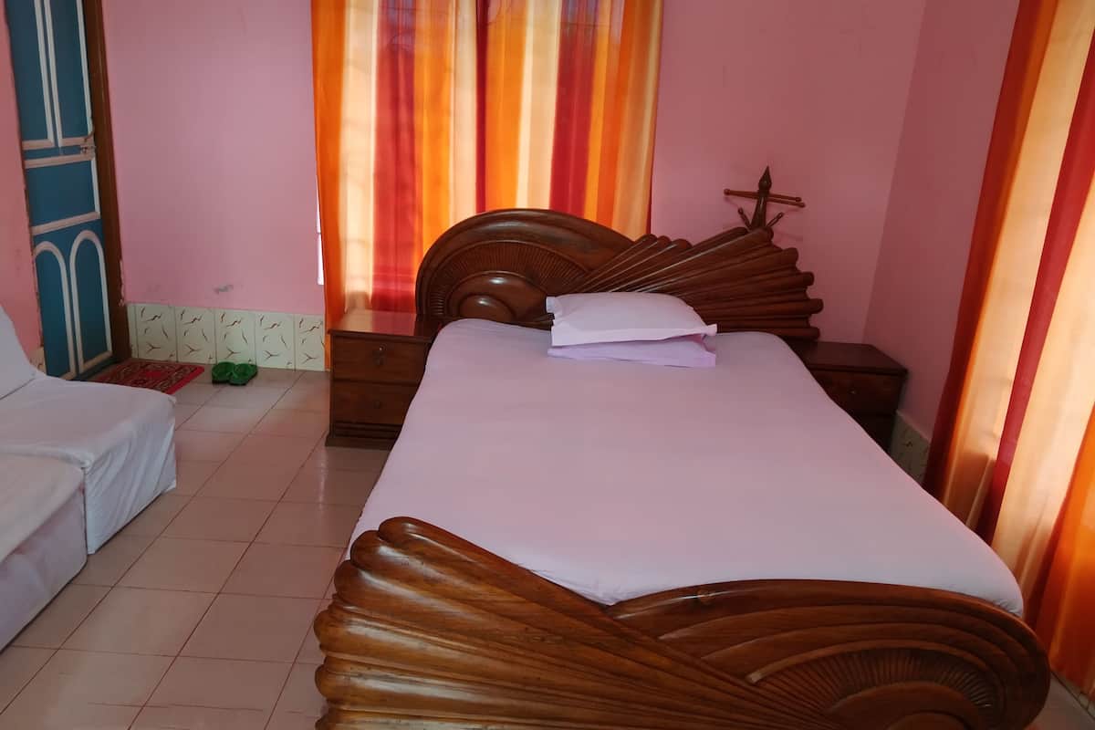 Business Double Room | WiFi (free)