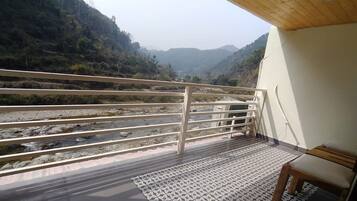 Standard Room, Mountain View | Balcony view