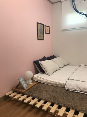 Rollaway beds, free WiFi