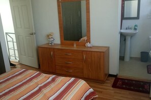 3 bedrooms, Internet