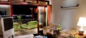 Deluxe Villa Ohare | Living room