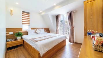 Ropa de cama de alta calidad, colchones con efecto memoria y escritorio