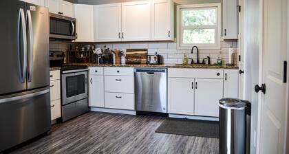 Bottoms Edge Ranch - Cozy Cottage