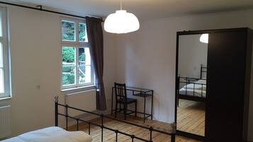5 chambres, bureau, lit parapluie, Wi-Fi gratuit